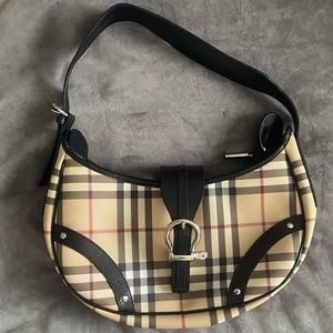Burberry House Check Buckle Shoulder Bag Black